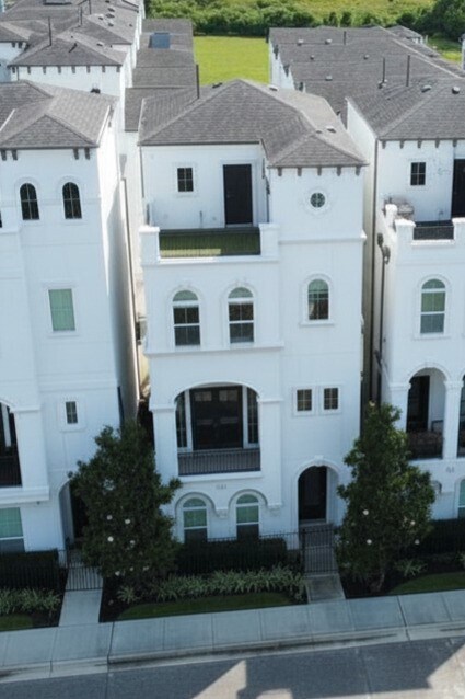 Foto del edificio - 2705 Kennedy St