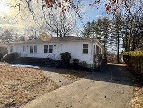 Building Photo - 135 Rounds Ave