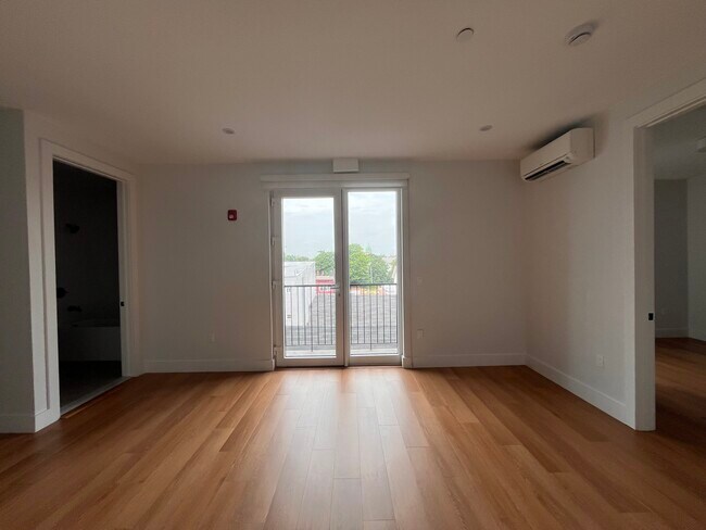 Foto del edificio - 543 Martin Luther King Jr Dr