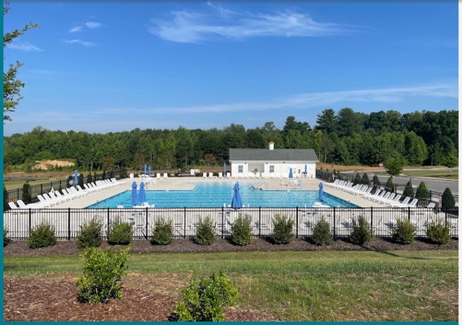 Building Photo - 1619 Running Deer Dr