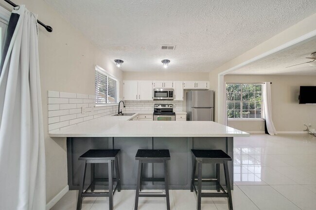Foto del edificio - 2603 Rosewood Pl