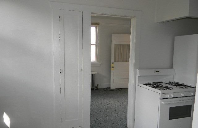 Foto del edificio - 676 Ahsay Ave