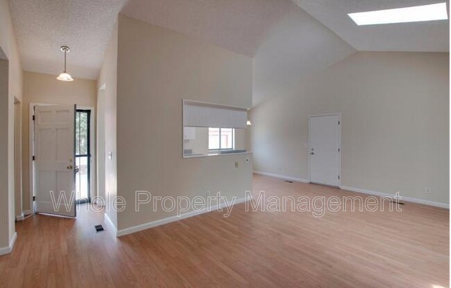 Building Photo - 4710 E Louisiana Ave