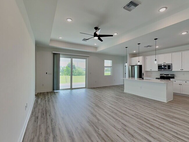 Foto del edificio - 377 Biltmore St