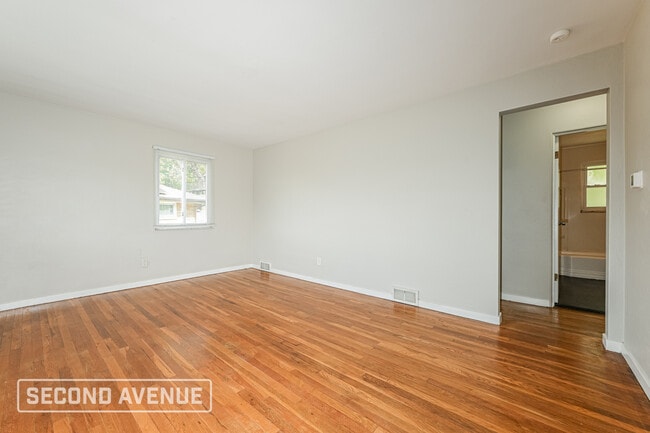 Foto del edificio - 1031 Greenlawn Dr