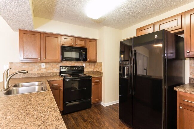 Building Photo - 7103 Daggett Ter