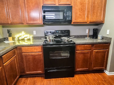 Kitchen - 1931 Bayrose Cir