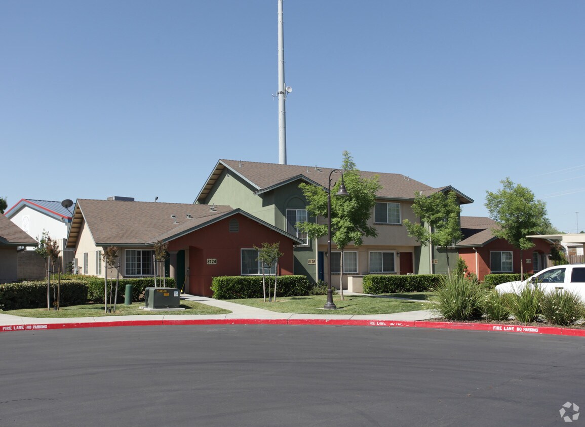 Lincoln Plaza Apartments Hanford, CA