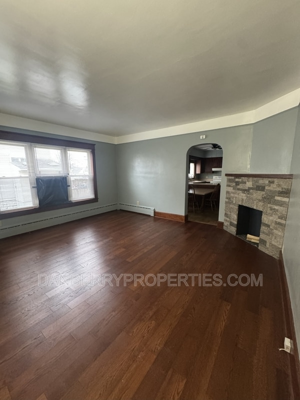 Building Photo - 717 N Union St