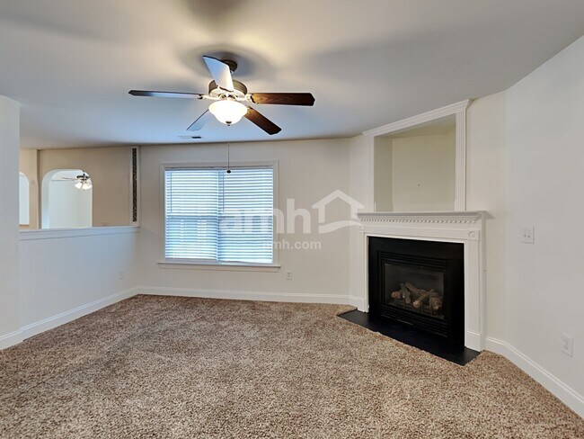 Foto del edificio - 438 Timber Meadow Lake Drive
