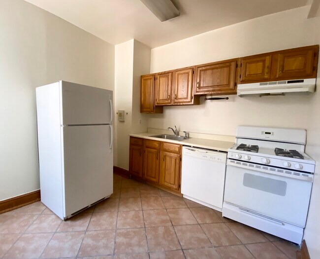 Foto del edificio - 64 W 108th St