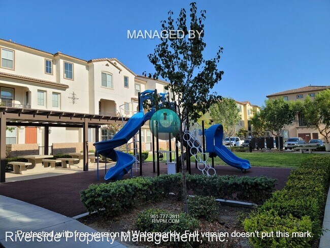 Foto del edificio - 3 br, 2.5 bath House - 6335 Lyra Rd.