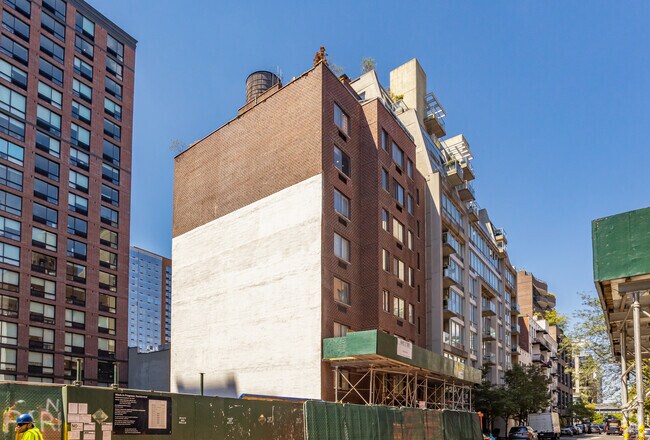 Foto del edificio - 434 W 19th St
