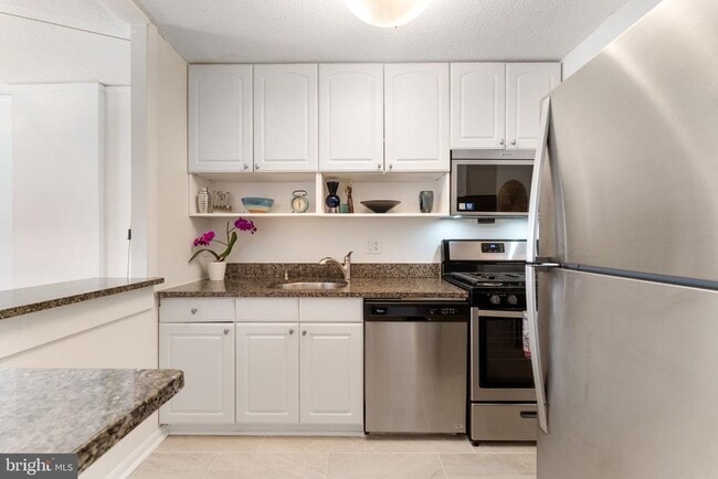 Building Photo - 1301 20th St NW