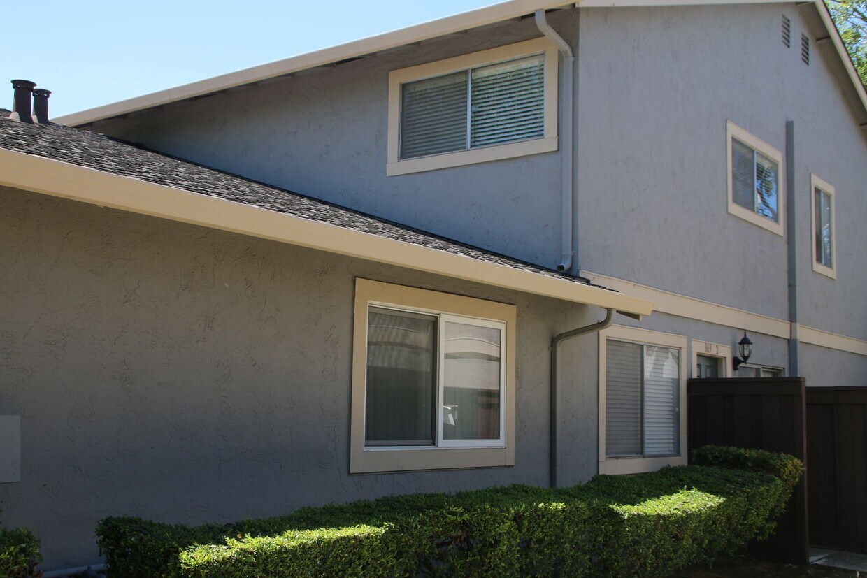 369 Rio Verde Plz Unit 2, Milpitas, CA 95035 Condo for Rent in Milpitas, CA