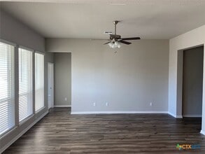 Building Photo - 10231 Six Shooter Ln