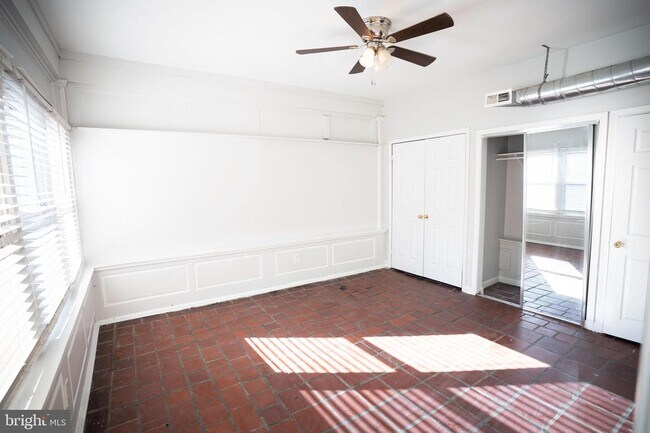 Building Photo - 2800 D St.