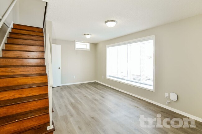 Foto del edificio - 3284 71st St E