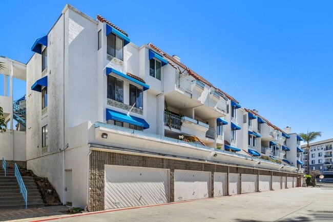 Building Photo - 8308 Regents Rd