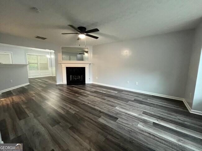 Foto del edificio - 4604 Grand Central Pkwy