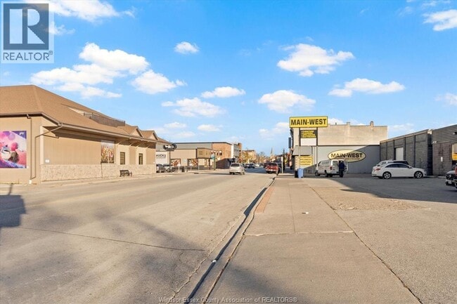 Photo du bâtiment - 60 Main St W