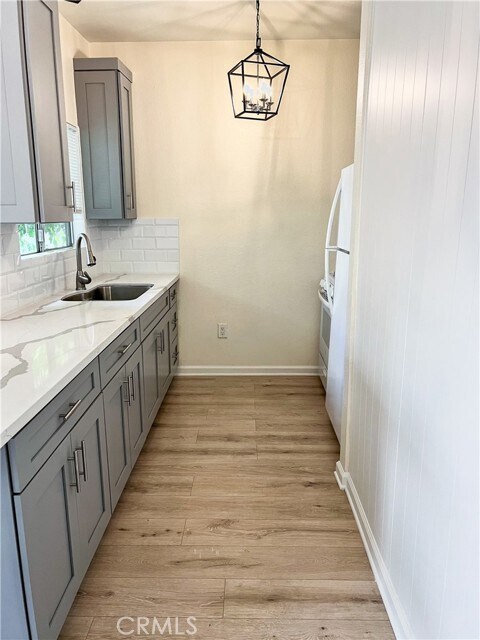 Foto del edificio - 1252 N Raymond Ave