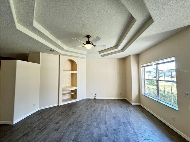 Building Photo - 60 Prince Michael Ln