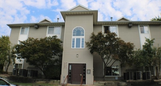 Building Photo - SUBLEASE AVAILABLE NOW