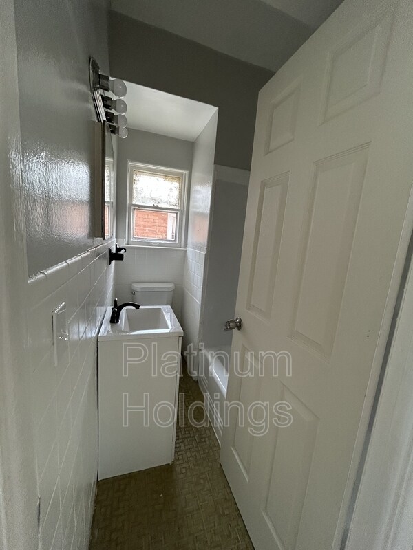 Foto del edificio - 1063 Neville Ave