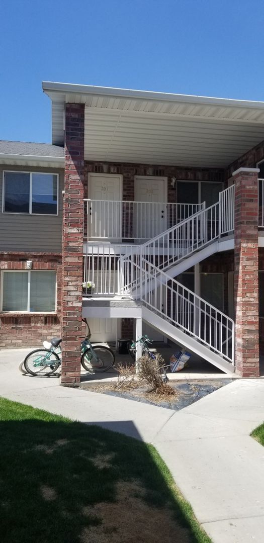 Foto del edificio - 2 bed, 1 bath at Brentwood!