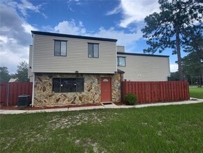 Building Photo - 2134 NE 45th Ave
