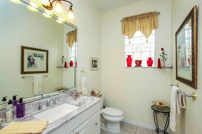 Building Photo - 1001 SW 1st Pl