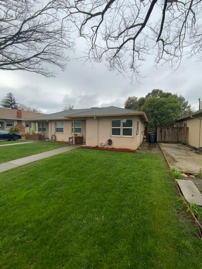 Building Photo - 1421 Clay St