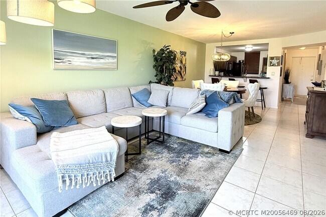 Building Photo - 9940 S Ocean Dr