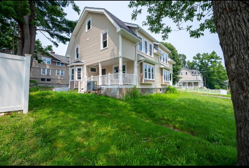 Primary Photo - 284 Concord St