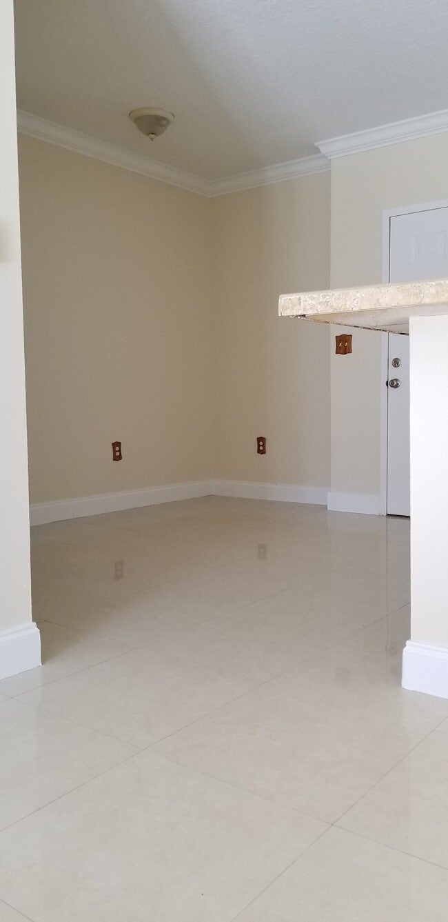 Foto del edificio - 11050 SW 196th St