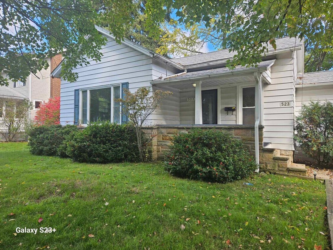 Foto principal - Kent 2-bedroom 1 bath house for rent