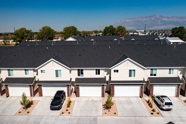 Building Photo - 2270 W 2650 S