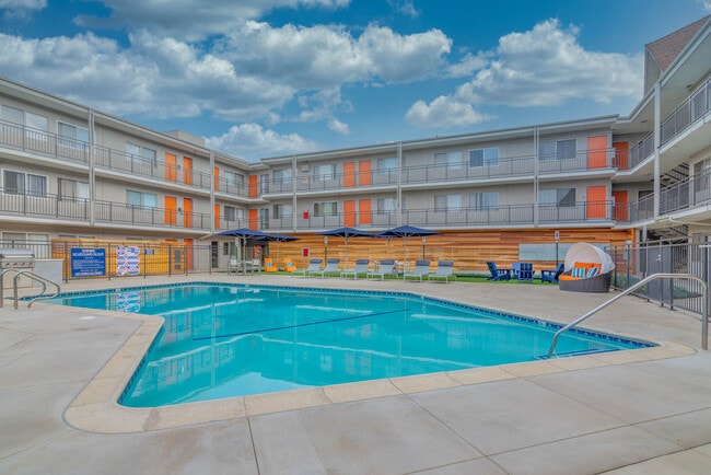 Foto del edificio - Apex Apartment Homes