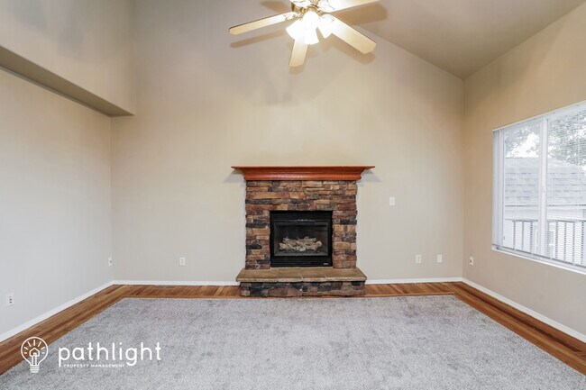 Building Photo - 6619 Cabin Creek Dr