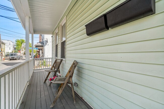 Foto del edificio - 32 Richardson St