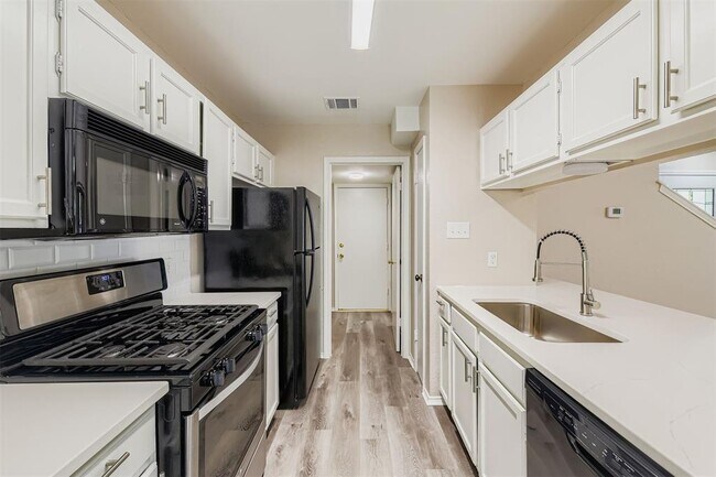 Foto del edificio - 9201 Sedgemoor Trail
