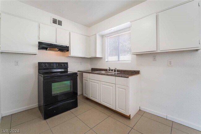 Foto del edificio - 375 N 15th St