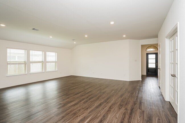 Foto del edificio - 326 Pickwick Gdns Ln