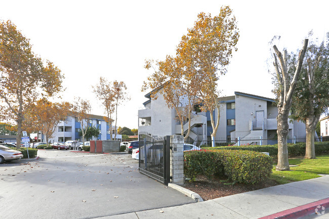 Building Photo - Bayshore Estates