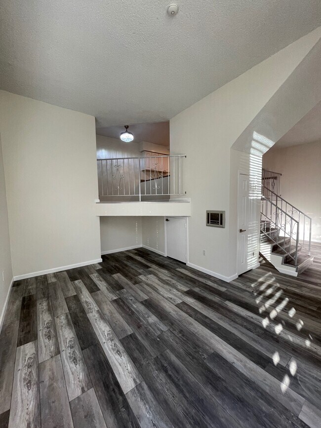 Formal Dining Room - 2011 Perry Ave
