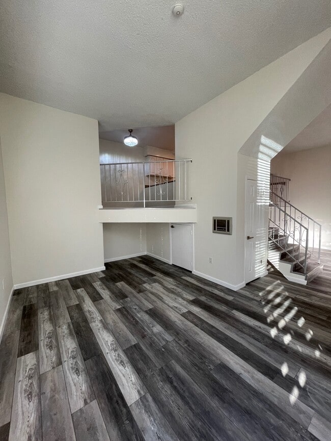 Formal Dining Room - 2011 Perry Ave