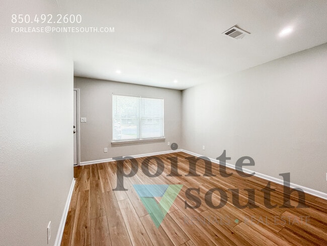 Foto del edificio - 2106 Schwab Ct