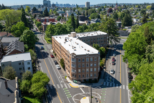 Building Photo - Park Vista