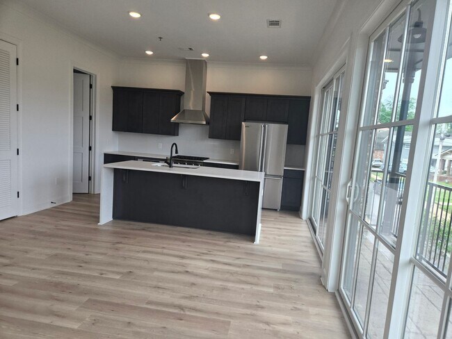Foto del edificio - Brand new and waiting for you. 5 bedroom, ...